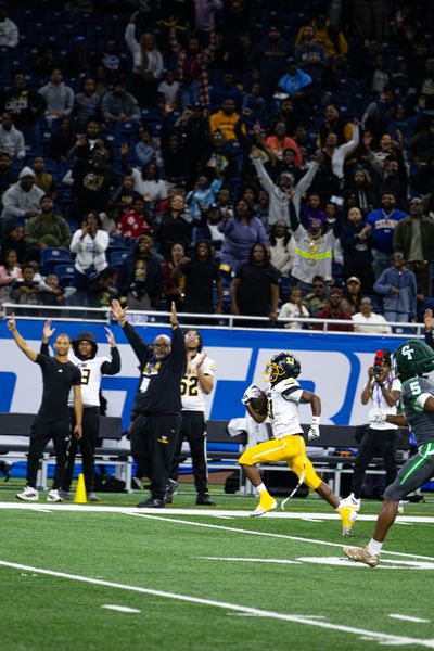 Detroit Cass Tech vs King — PSL Championship at Ford Field, football photo 8