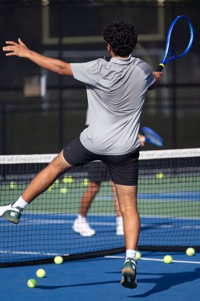 Seaholm Boys Varsity Tennis — Senior Team, tennis photo 7