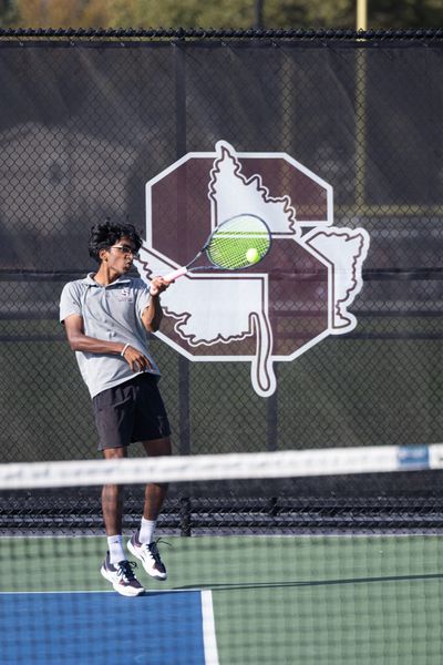 Seaholm Boys Varsity Tennis — Senior Team, tennis photo 11